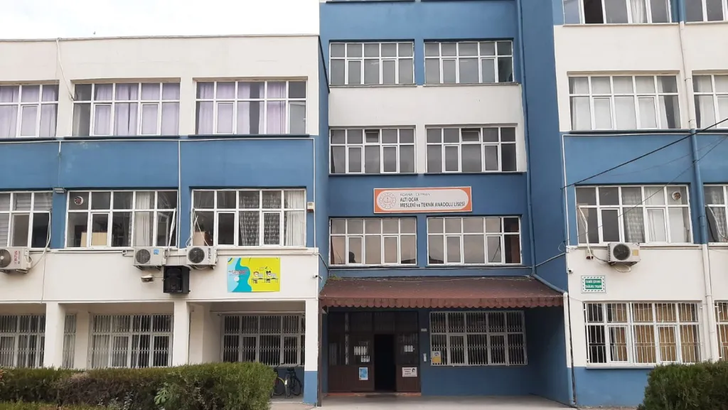 Altı Ocak Ticaret Mesleki Ve Teknik Anadolu Lisesi
