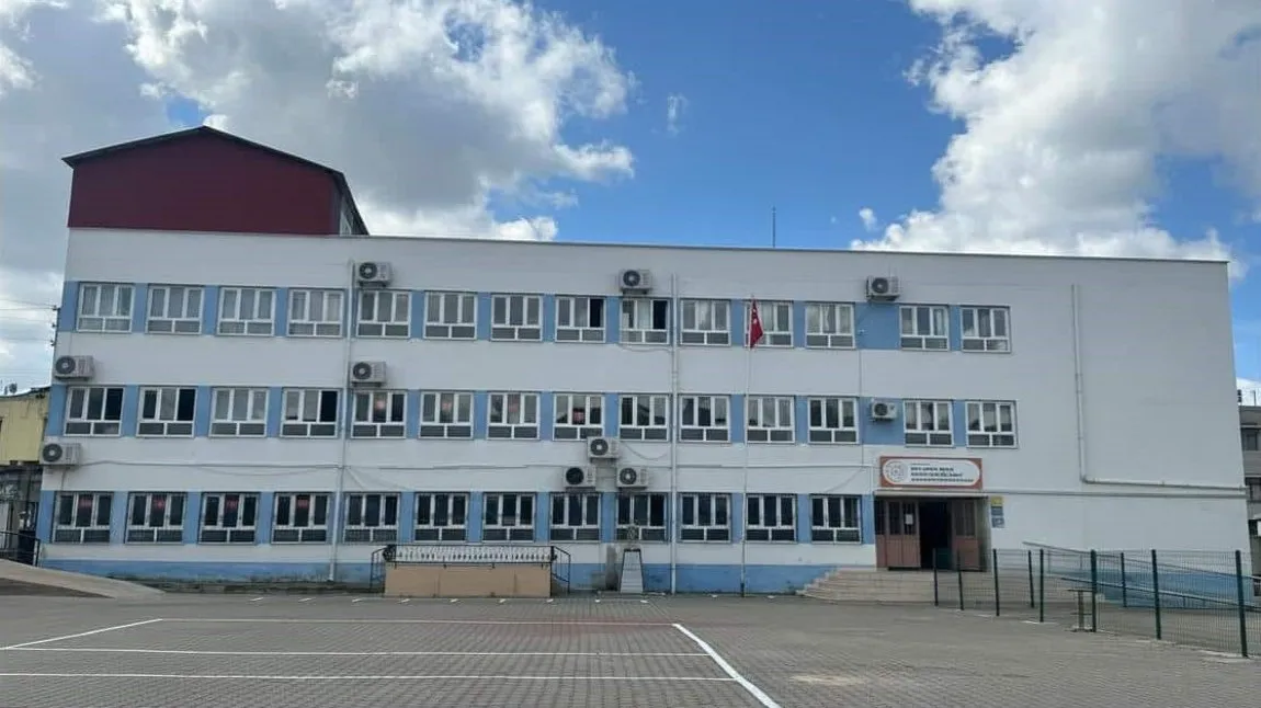 Şehit Mehmet Acıbucu Anadolu İmam Hatip Lisesi