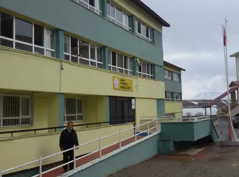 Şehit Mesut Alcı Anadolu Lisesi fotoğrafı