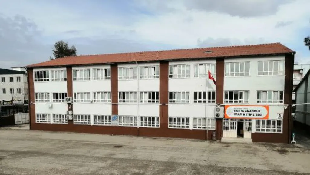 Kahta Anadolu İmam Hatip Lisesi fotoğrafı