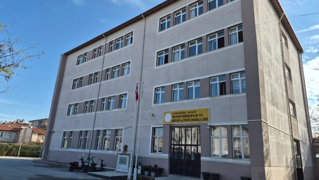 Bolvadin Bahçelievler Kız Mesleki Ve Teknik Anadolu Lisesi fotoğrafı