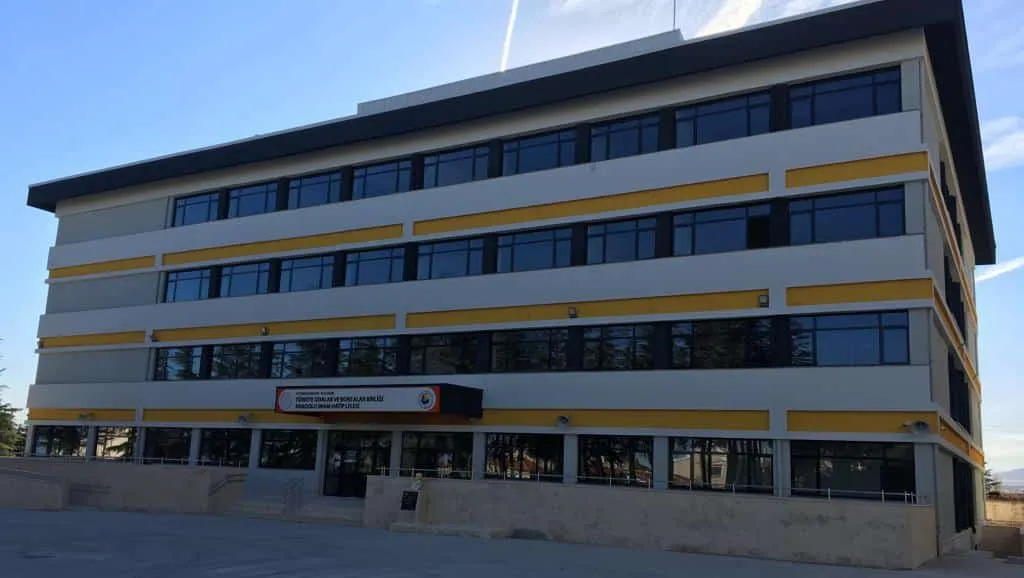 Bolvadin TOBB Anadolu İmam Hatip Lisesi fotoğrafı