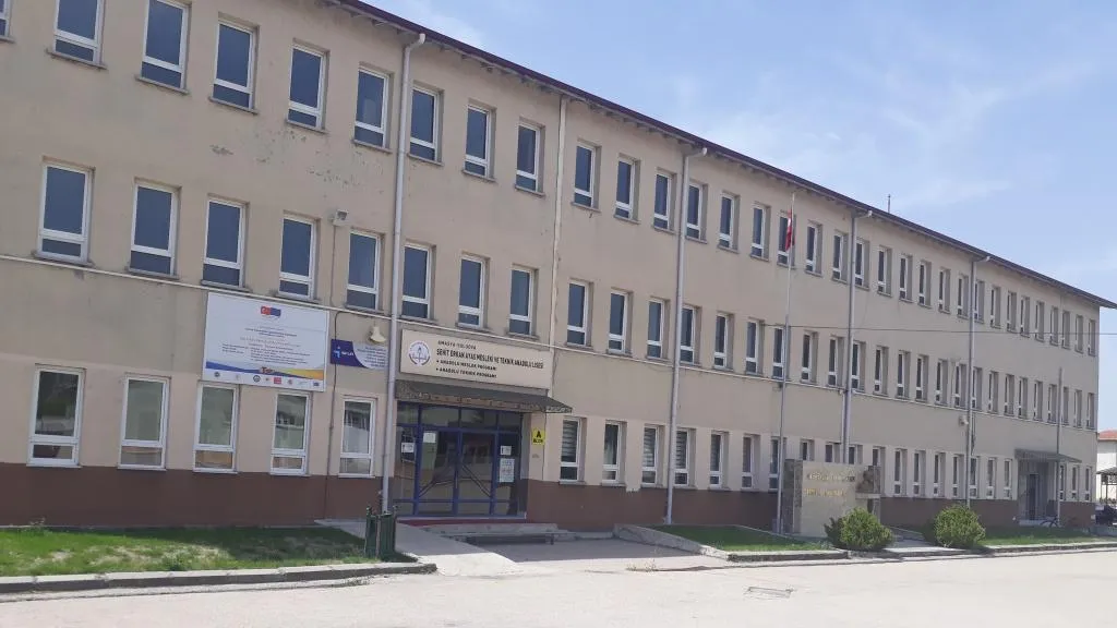 Suluova Şehit Erkan Ayas Mesleki Ve Teknik Anadolu Lisesi fotoğrafı