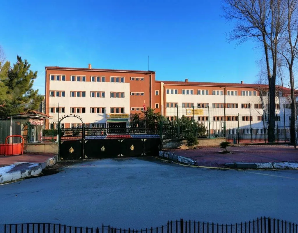 Şehit Doğukan Tazegül Anadolu Lisesi fotoğrafı