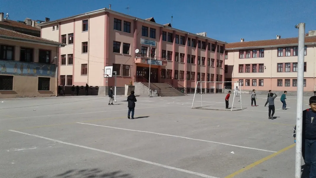 Bedriye Halil Naci Mıhcıoğlu İlkokulu