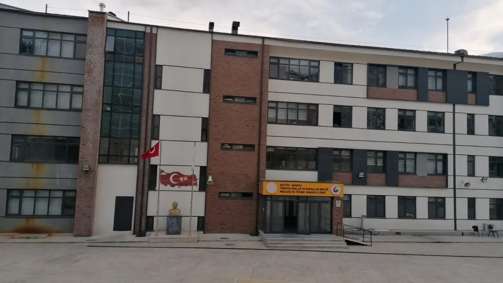 Artvin Türkiye Odalar Ve Borsalar Birliği Mesleki Ve Teknik Anadolu Lisesi fotoğrafı
