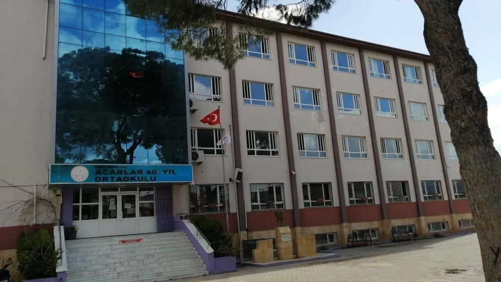 Acarlar 60.Yıl Ortaokulu fotoğrafı