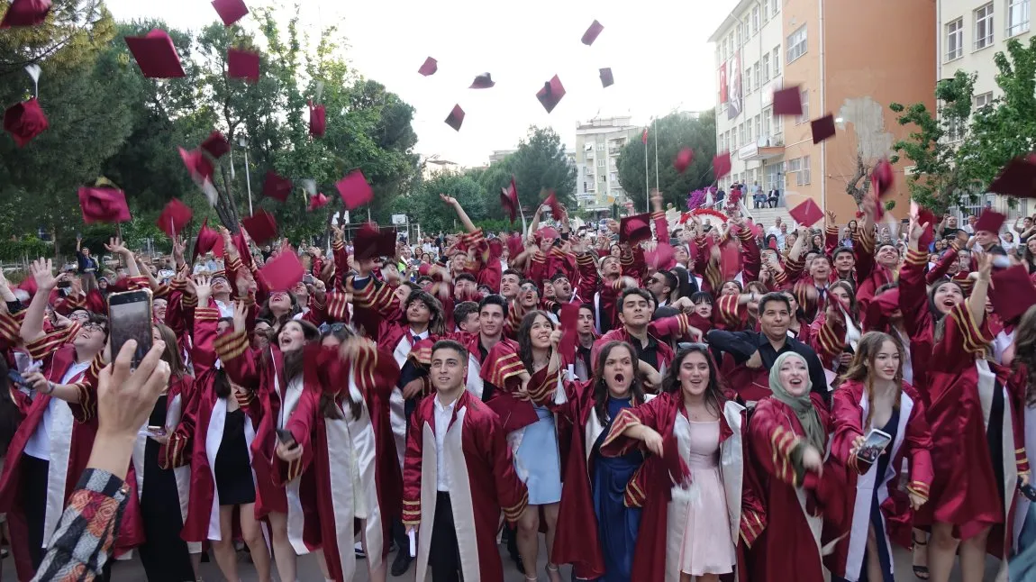 Adnan Menderes Anadolu Lisesi fotoğrafı