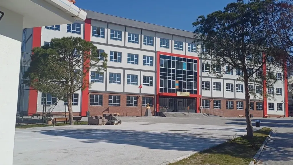 Kuşadası Mesleki Ve Teknik Anadolu Lisesi