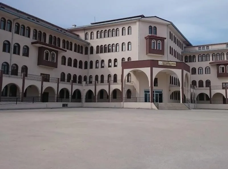 Şehit Mehmet Günenç Anadolu Lisesi fotoğrafı
