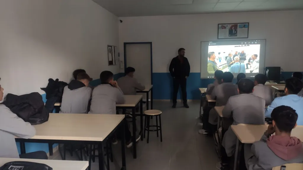 Tıbbiyeli Hikmet Mesleki Ve Teknik Anadolu Lisesi fotoğrafı