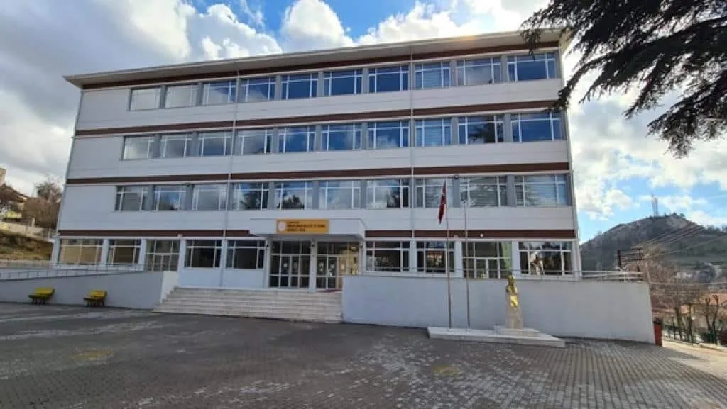 Bozüyük Mimar Sinan Mesleki Ve Teknik Anadolu Lisesi fotoğrafı