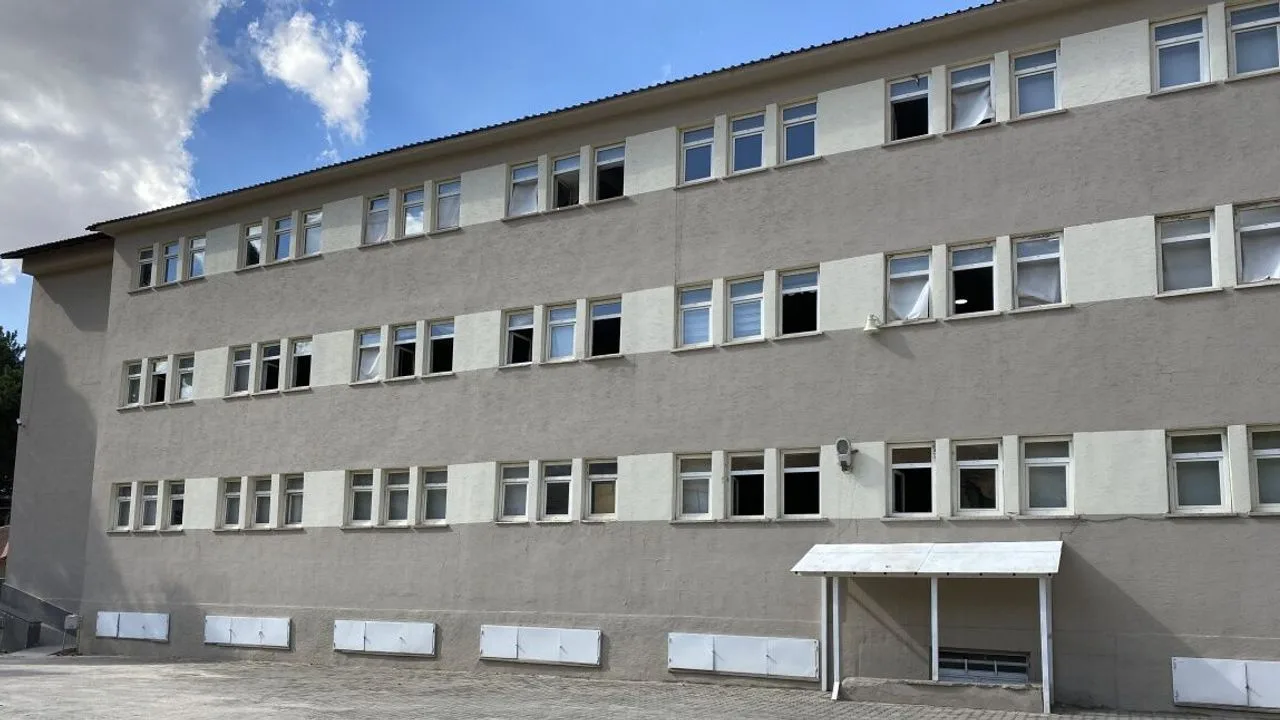 Bitlis Anadolu Lisesi