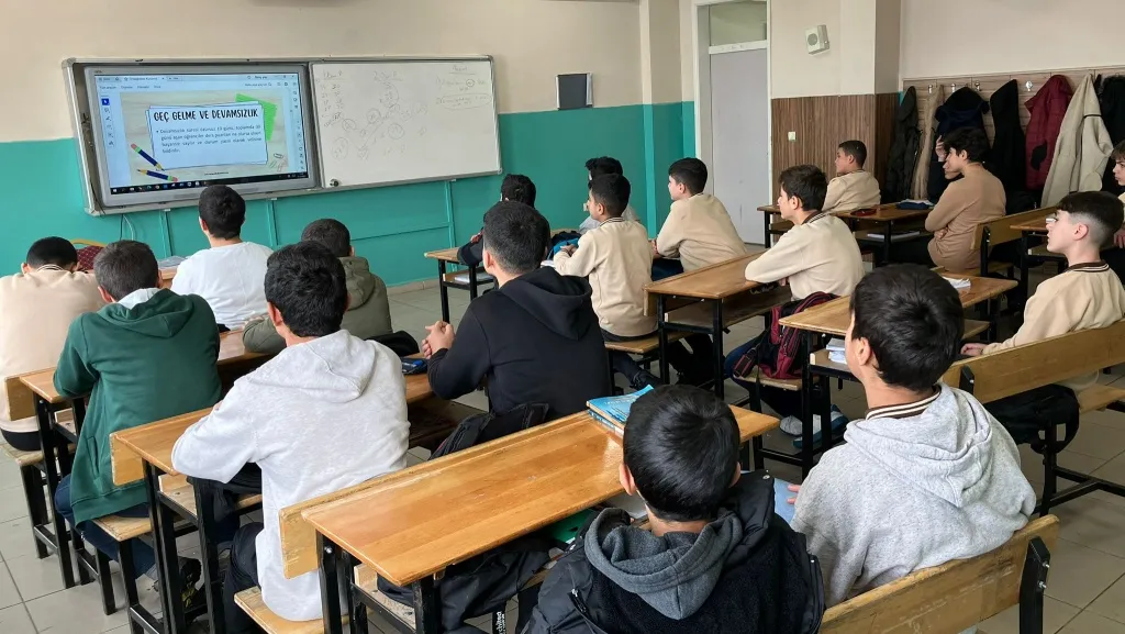 Bitlis Said Nursi Anadolu İmam Hatip Lisesi