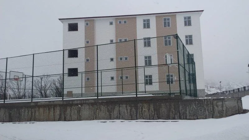 Mutki Anadolu Lisesi