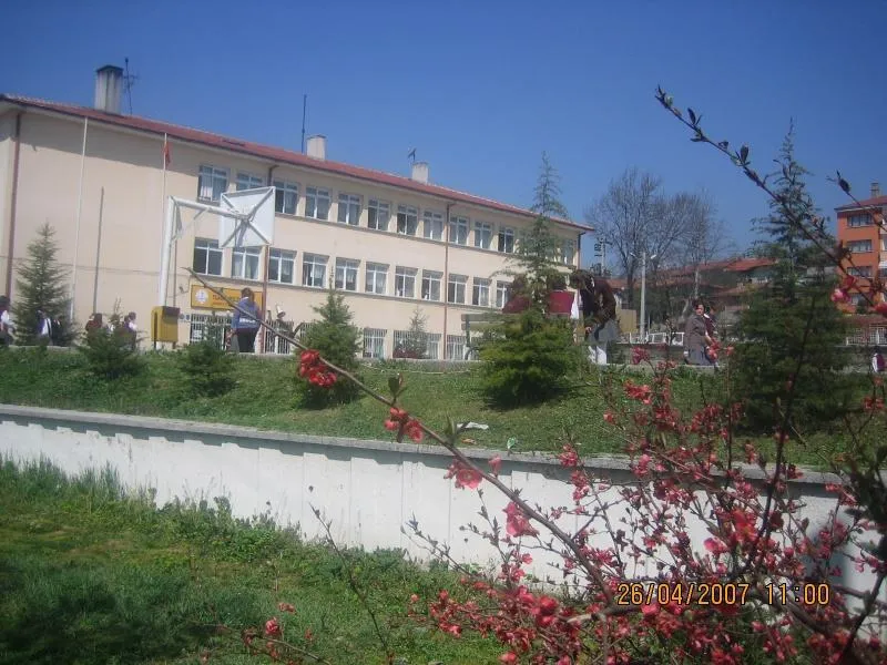 Bolu Ticaret Mesleki Ve Teknik Anadolu Lisesi fotoğrafı