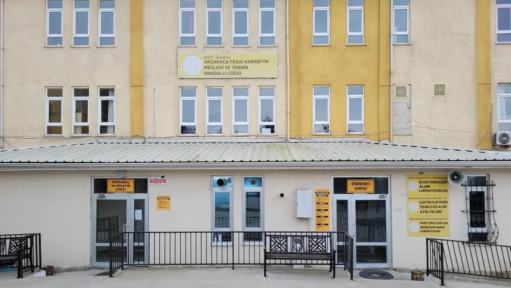 Akçakoca Fedai Karabıyık Mesleki Ve Teknik Anadolu Lisesi fotoğrafı