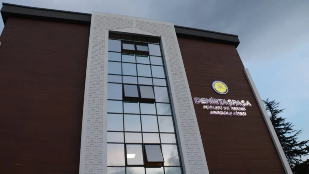 Demirtaşpaşa Mesleki Ve Teknik Anadolu Lisesi fotoğrafı