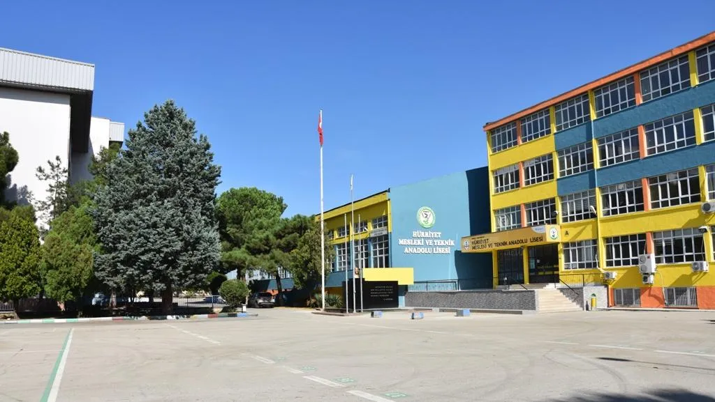 Hürriyet Mesleki Ve Teknik Anadolu Lisesi fotoğrafı