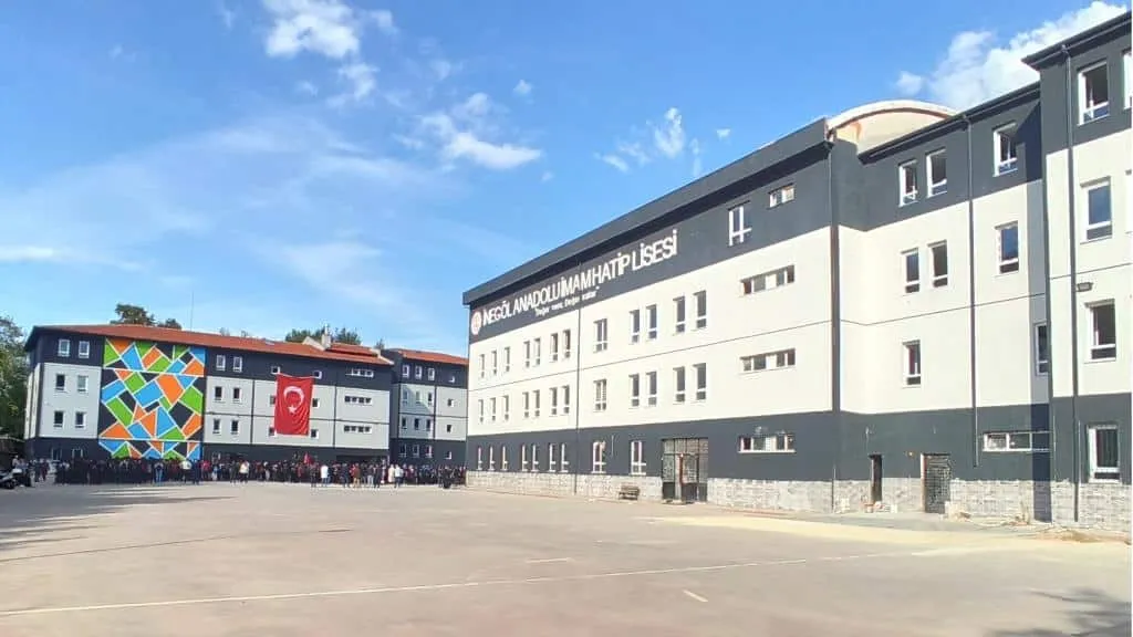 İnegöl Anadolu İmam Hatip Lisesi fotoğrafı