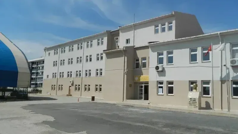 Atatürk Mesleki Ve Teknik Anadolu Lisesi