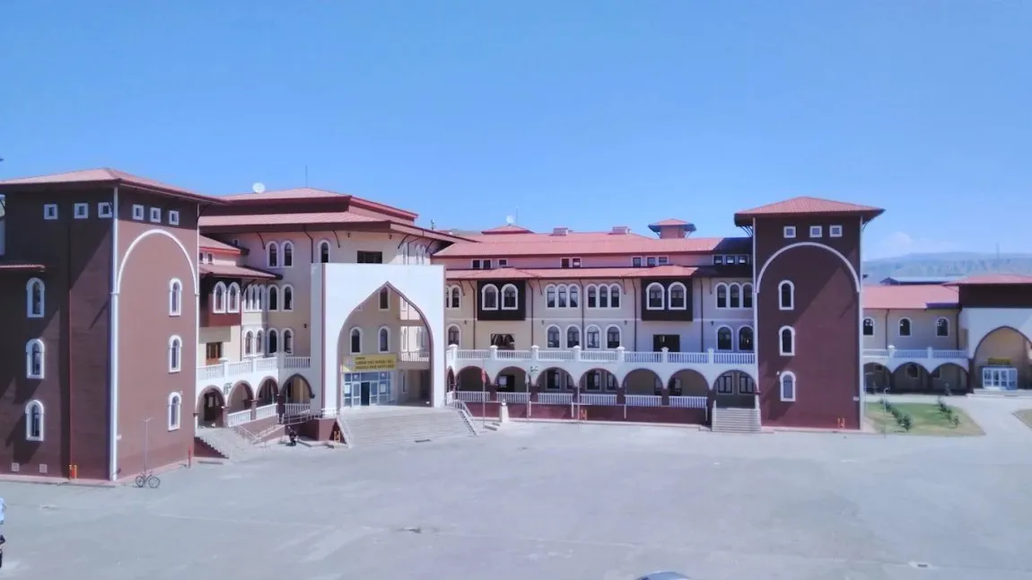 Çankırı Hacı Murad-ı Veli Anadolu İmam Hatip Lisesi fotoğrafı
