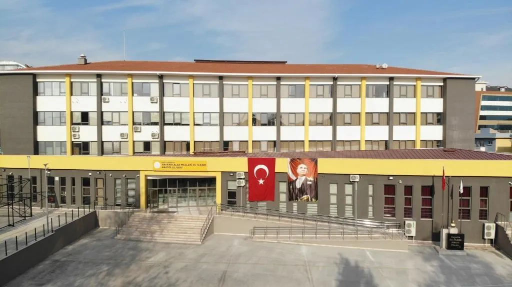Anafartalar Ticaret Mesleki Ve Teknik Anadolu Lisesi fotoğrafı