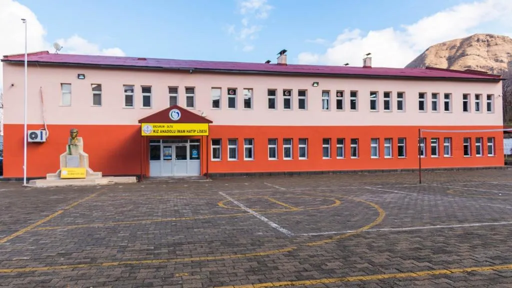 Oltu Kız Anadolu İmam Hatip Lisesi