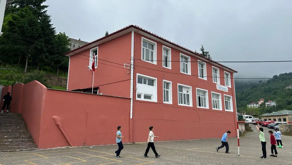 Tirebolu Halide Edip Adıvar Kız Mesleki Ve Teknik Anadolu Lisesi fotoğrafı