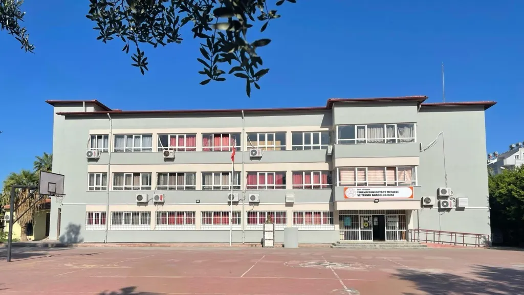 İskenderun Rotary Ticaret Mesleki Ve Teknik Anadolu Lisesi