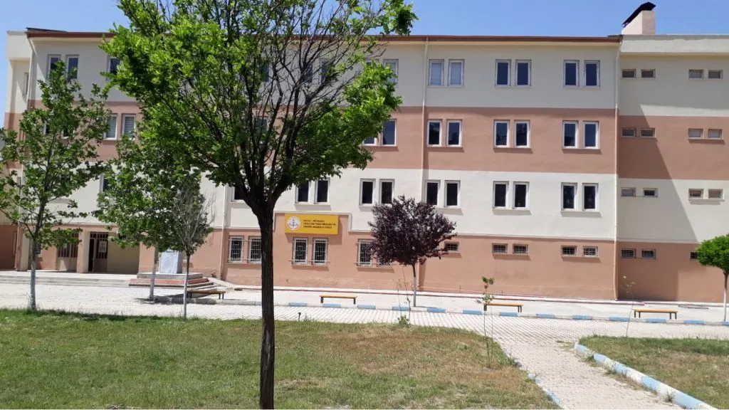 Oğulcan Tuna Ticaret Mesleki Ve Teknik Anadolu Lisesi