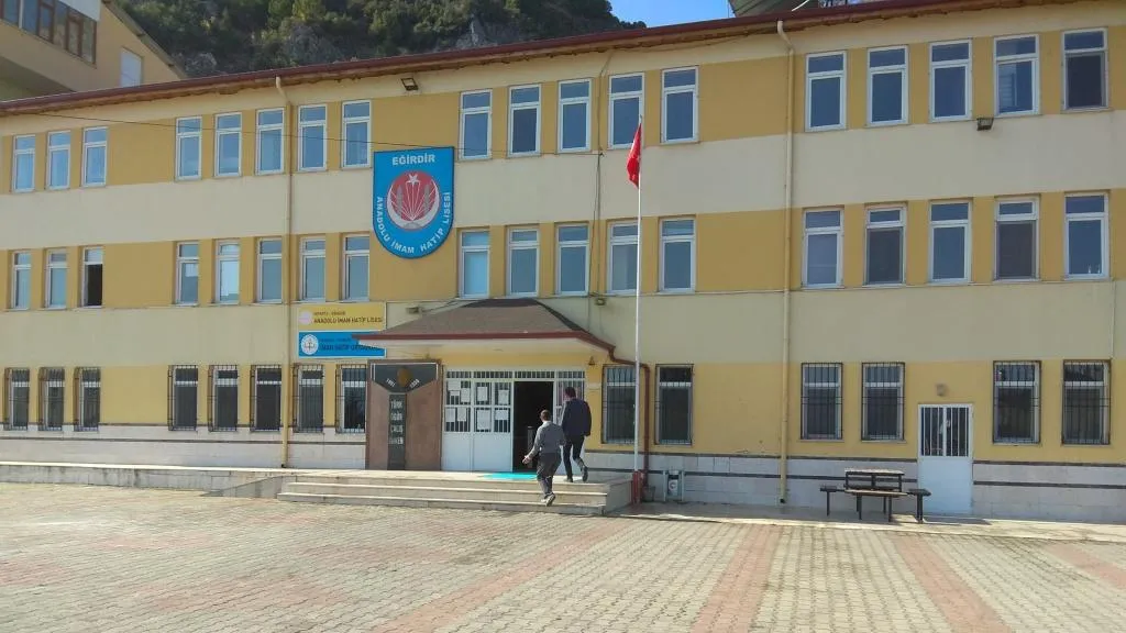 Eğirdir Anadolu İmam Hatip Lisesi