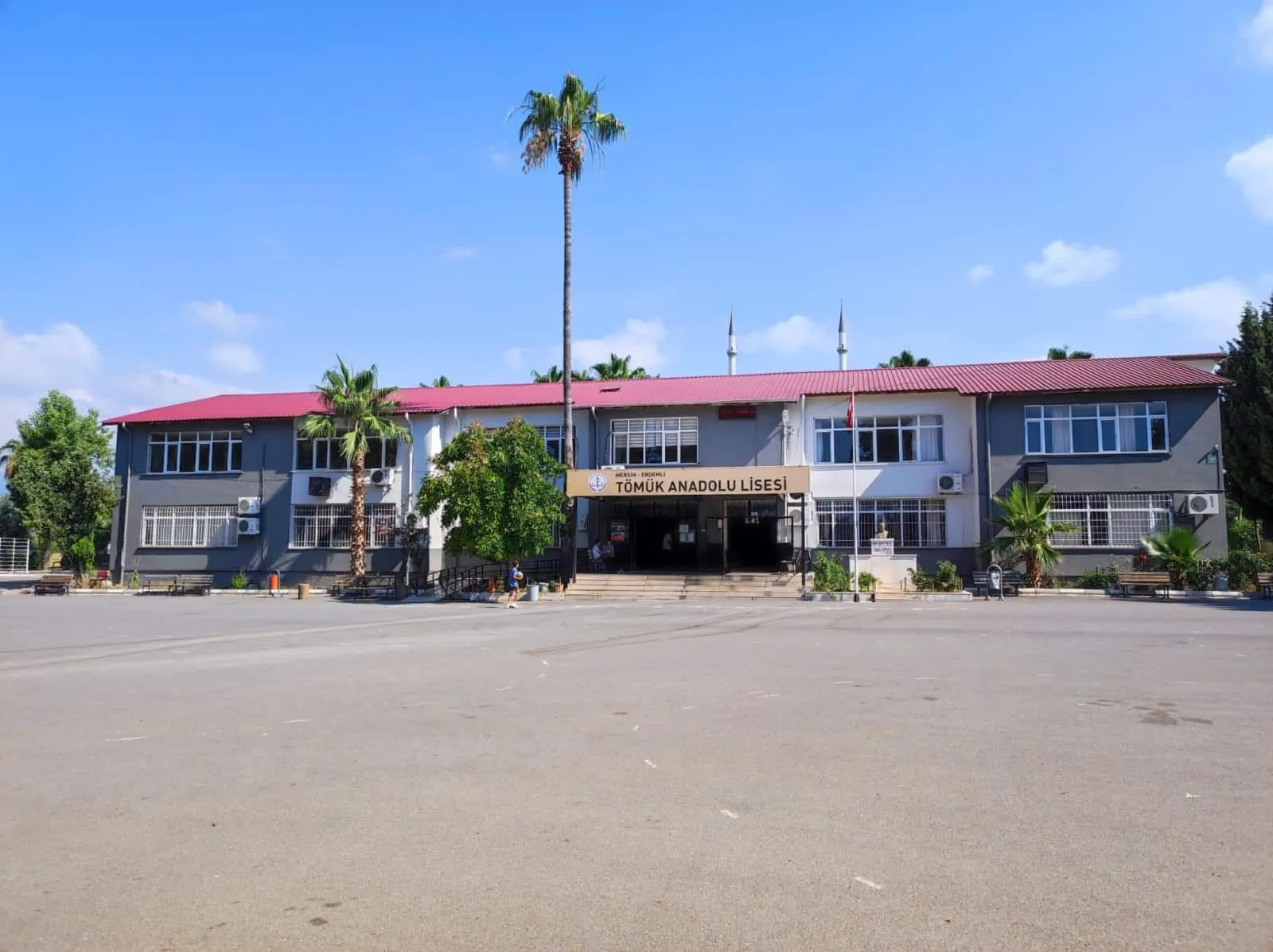 Tömük Anadolu Lisesi