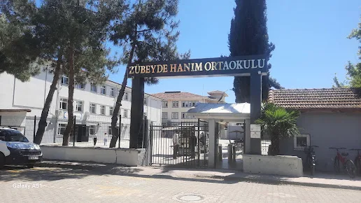 Zübeyde Hanım Ortaokulu