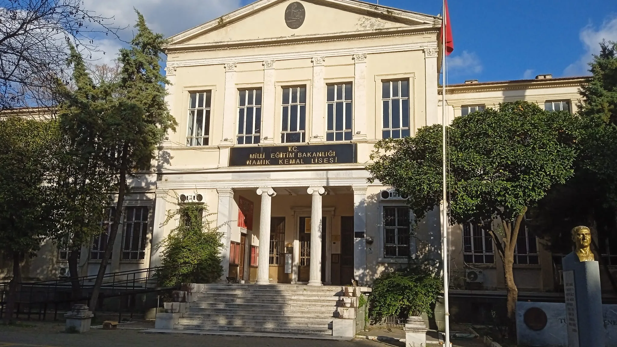 Namık Kemal Anadolu Lisesi fotoğrafı
