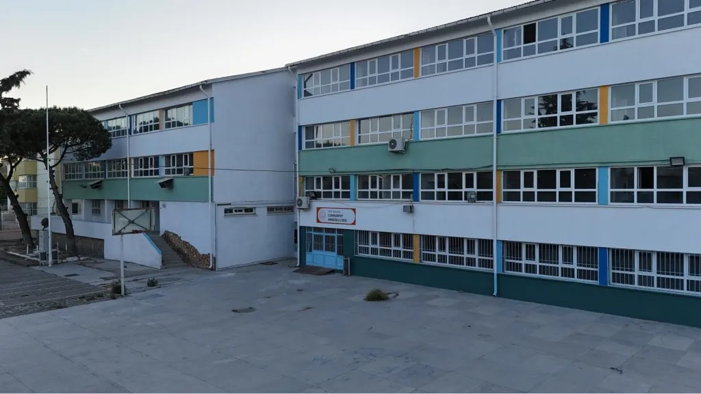 Cumhuriyet Anadolu Lisesi