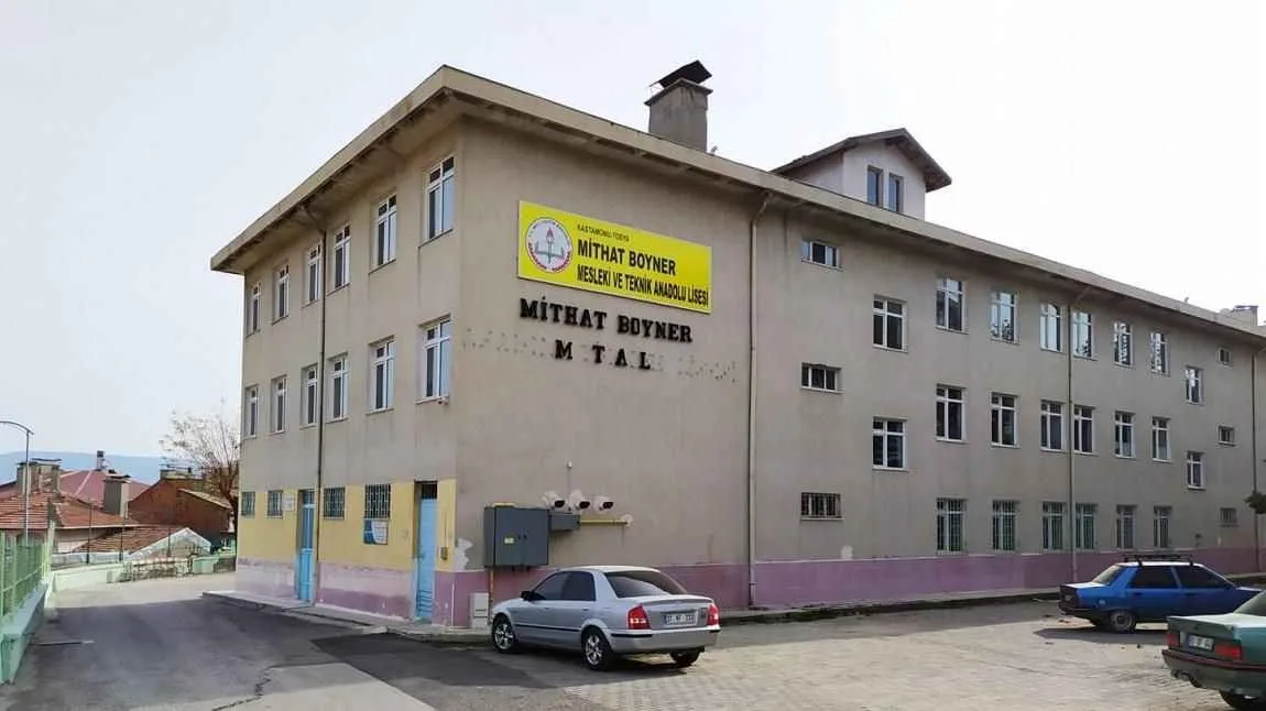 Tosya Mithat Boyner Ticaret Mesleki Ve Teknik Anadolu Lisesi fotoğrafı