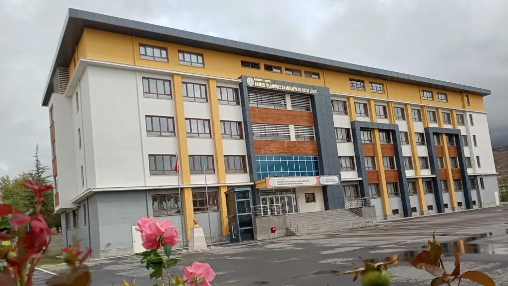 Ahmed İslamoğlu Anadolu İmam Hatip Lisesi fotoğrafı