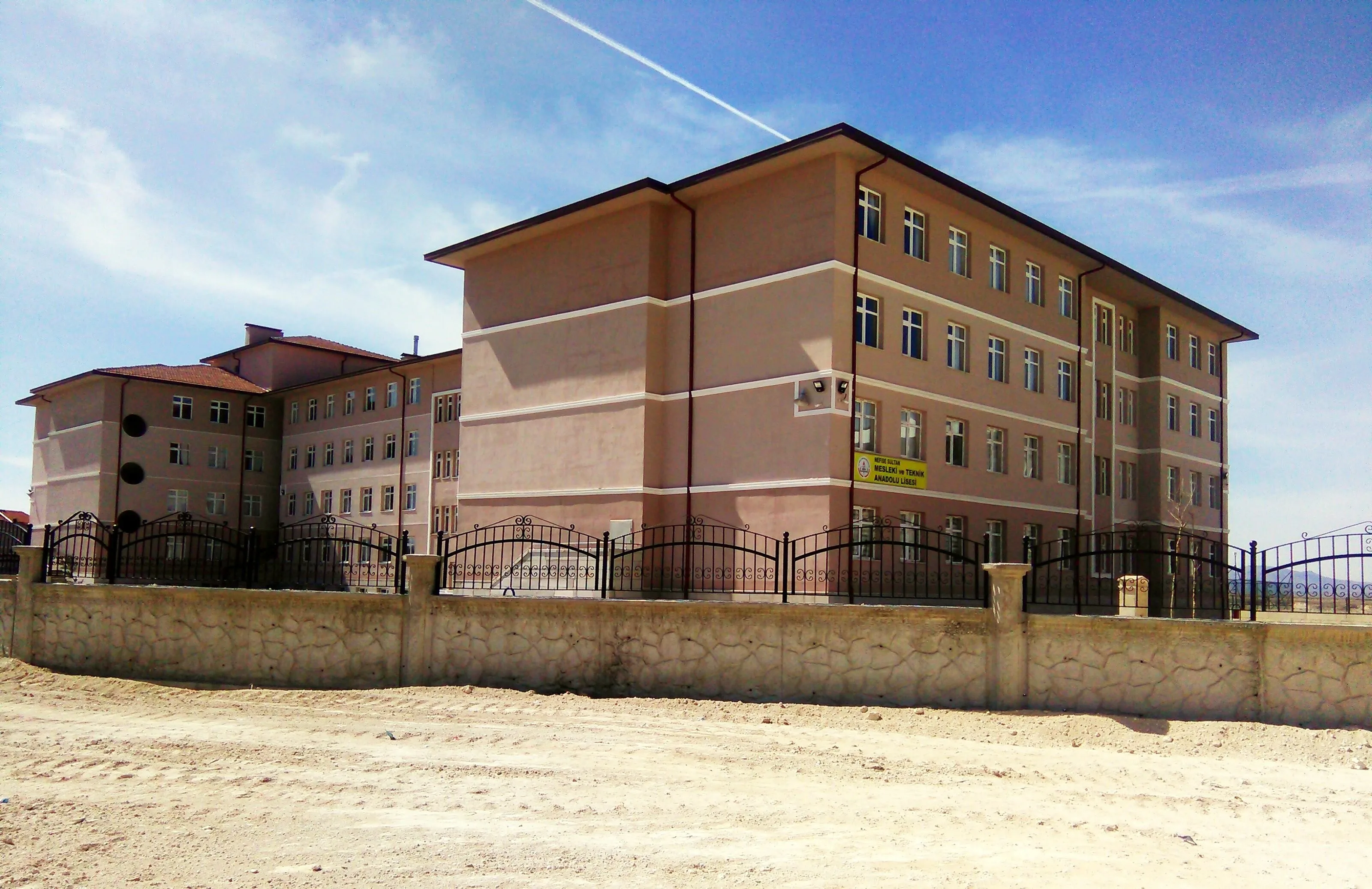 Nefise Sultan Kız Mesleki Ve Teknik Anadolu Lisesi fotoğrafı