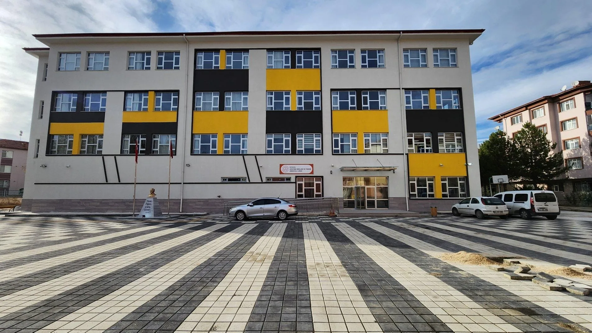 Atatürk Anadolu Lisesi fotoğrafı