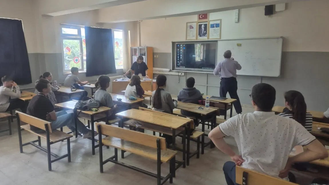 Şehit Hüseyin Gürlekli Ticaret Mesleki Ve Teknik Anadolu Lisesi fotoğrafı