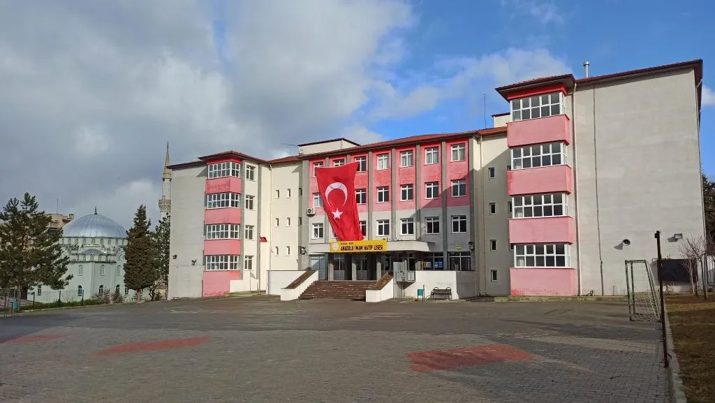 Gediz Anadolu İmam Hatip Lisesi fotoğrafı