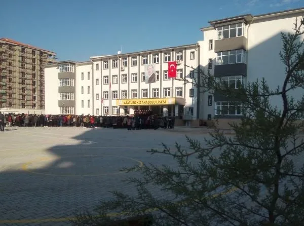 Atatürk Kız Anadolu Lisesi