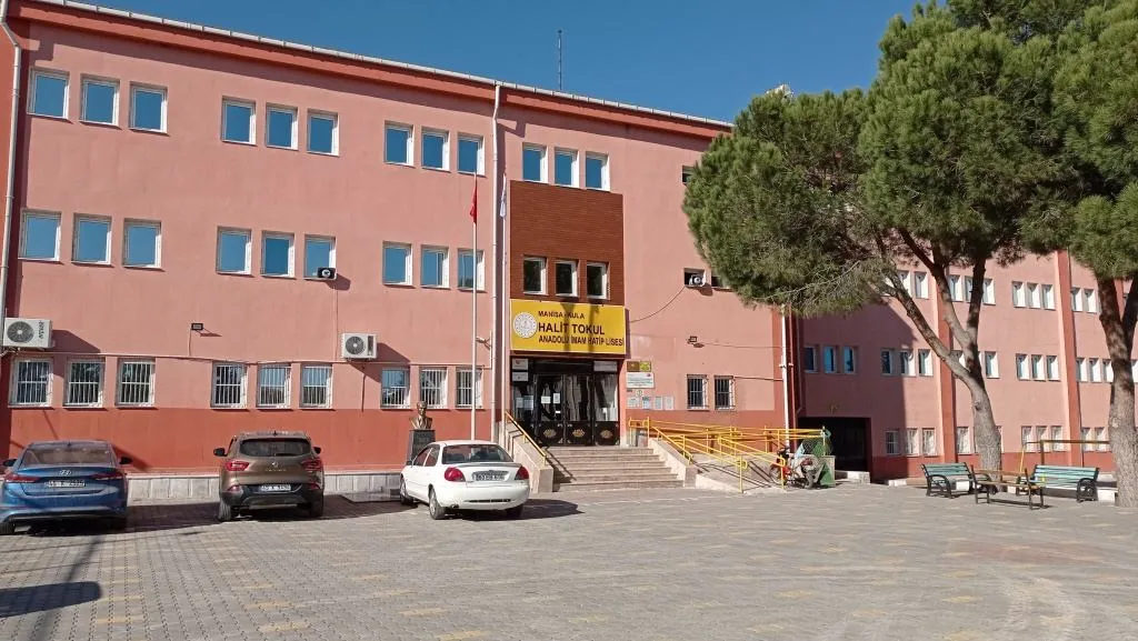 Halit Tokul Anadolu İmam Hatip Lisesi fotoğrafı
