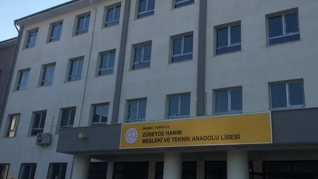 Zübeyde Hanım Kız Mesleki Ve Teknik Anadolu Lisesi