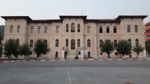 Zübeyde Hanım Mesleki Ve Teknik Anadolu Lisesi