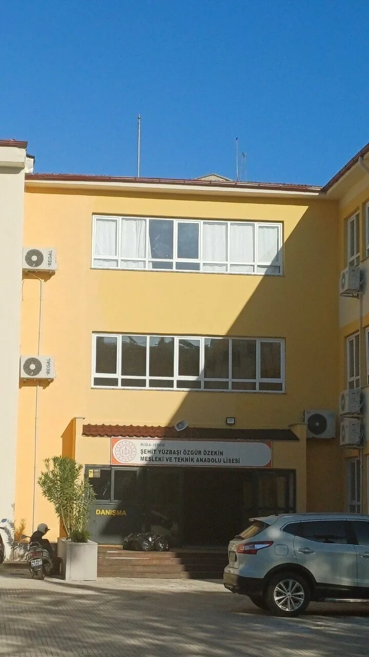 Şehit Yüzbaşı Özgür Özekin Turizm Mesleki Ve Teknik Anadolu Lisesi