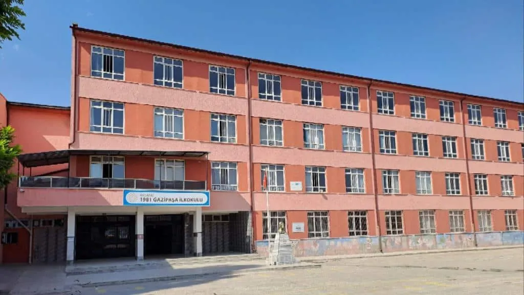 1981 Gazipaşa İlkokulu