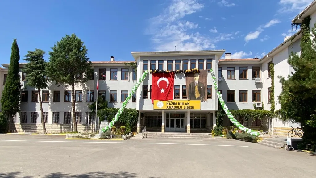 Hazım Kulak Anadolu Lisesi