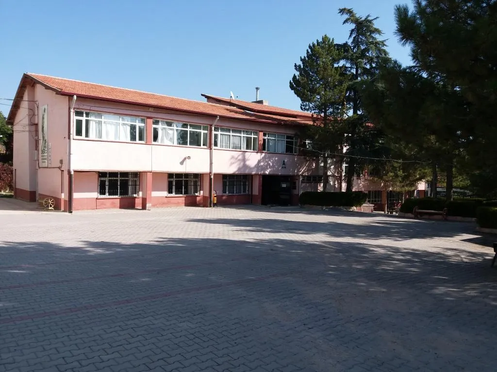 Bor İrfan İlk Mesleki Ve Teknik Anadolu Lisesi fotoğrafı
